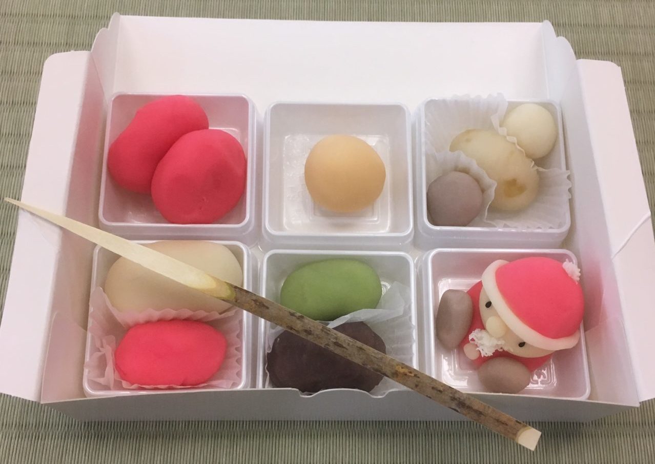 Zoomを使って初めてのオンライン和菓子教室を開催 御菓子司 新妻屋 Zoomを使って初めてのオンライン和菓子教室を開催 御菓子司 新妻屋
